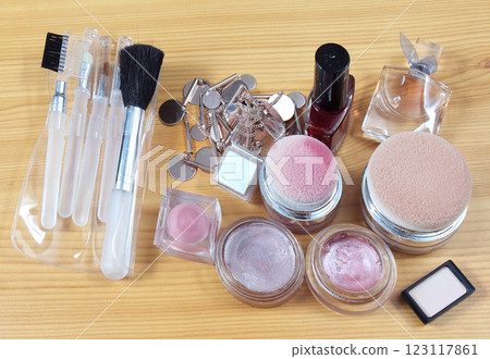 Pink make up Pink make up 123117861