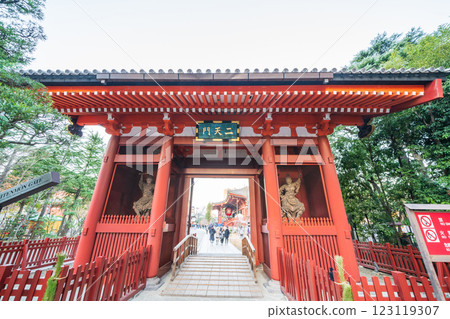 "Tokyo" Sensoji Temple Nitenmon, Asakusa 123119307