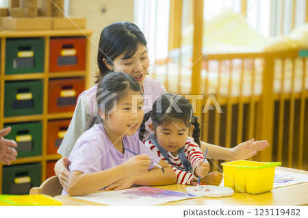 Art class after-school care image 123119482