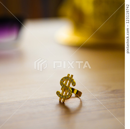 Dollar Ring 123119742