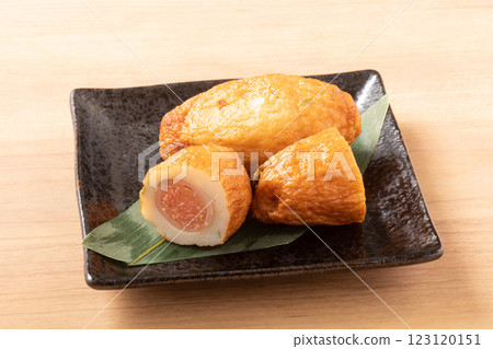 Deep-fried squid and cod roe (Satsumaage) 123120151