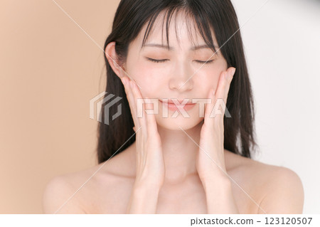 女性皮膚護理 123120507