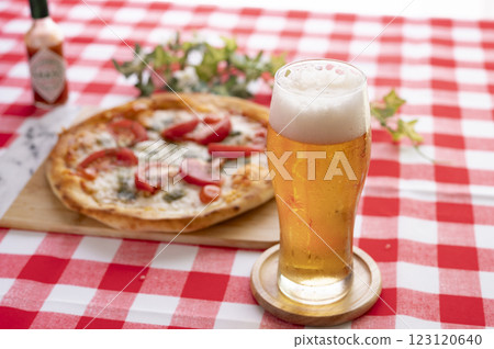 Draft beer for pizza 123120640