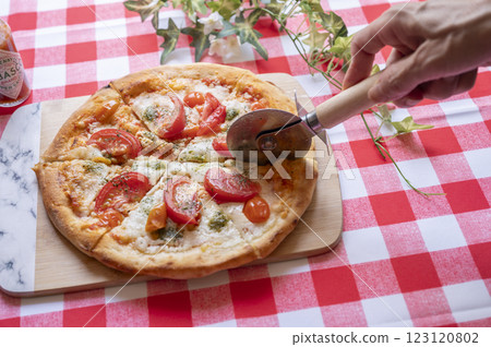 homemade margherita pizza cut homemade margherita pizza cut 123120802