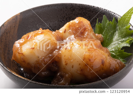 Nanko plum and garlic (pickled in soy sauce) Nanko plum and garlic (pickled in soy sauce) 123120954