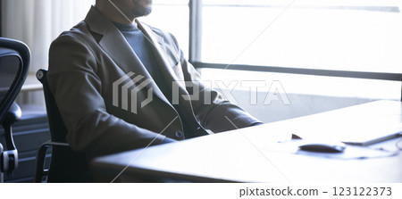 Middle-aged man working in the office 123122373