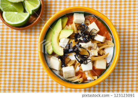 墨西哥菜 Sopa de Tortilla (Sopa Azteca) 墨西哥菜 Sopa de Tortilla (Sopa Azteca) 123123091