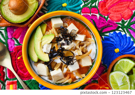 墨西哥菜 Sopa de Tortilla (Sopa Azteca) 123123467