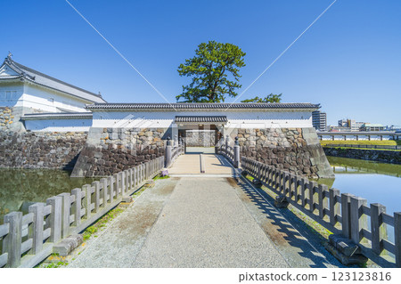 小田原城公園的風景：住在吉橋和赤金門 [神奈川縣小田原市] 123123816