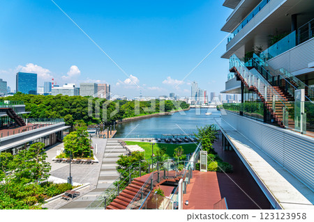 [Tokyo] Waters Takeshiba, a waterfront complex 123123958