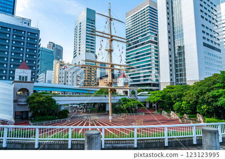 [Tokyo] The mast at Takeshiba Wharf in front of Takeshiba Station 123123995