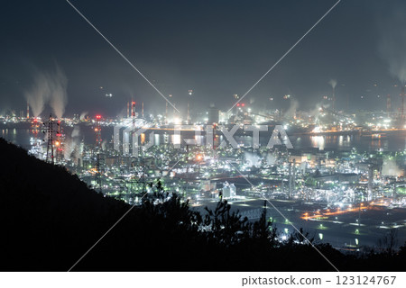 岡山縣美麗的工廠夜景 岡山縣美麗的工廠夜景 123124767