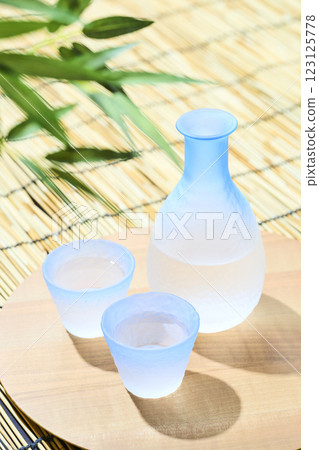 Cold sake to enjoy with a glass sake bottle set Cold sake to enjoy with a glass sake bottle set 123125778