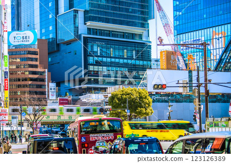 Tokyo cityscape in Japan. White billboards, old ticket gates, discarded fishing nets... You can't even see the bee mural. Escape from corona... Hato bus, karaoke 123126389