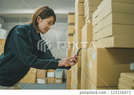 智慧型手機和物流 123126871