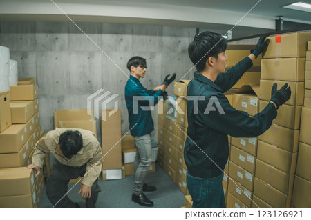 Warehouse work Warehouse work 123126921