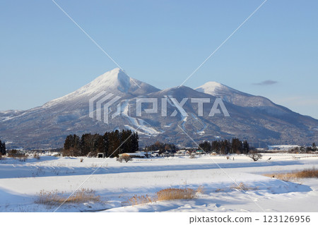 Bandai mountain in winter Bandai mountain in winter 123126956