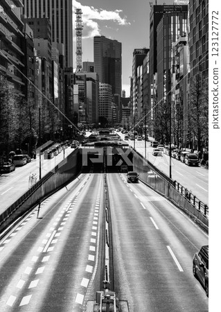 東京主要道路昭和大道地下通道附近寶町南方向2025.02 a-4單色 123127772