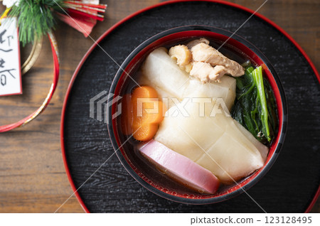 Kanto style ozoni 123128495