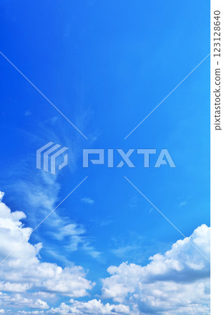 夏天藍天和雲彩 123128640