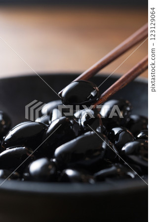 燉黑豆 燉黑豆 123129064