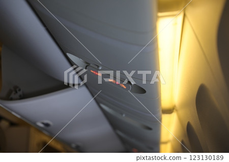 安全帶指示燈 123130189