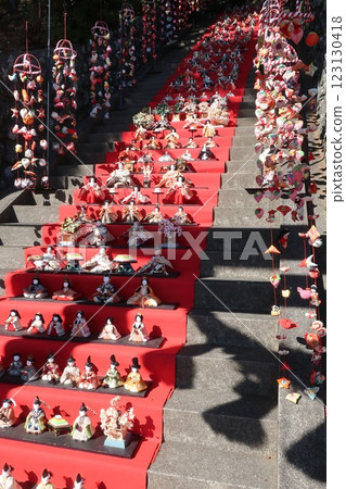 Izu Peninsula: Hina-dan display at Susanoo Shrine 123130418