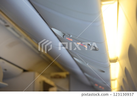 安全帶指示燈 123130937