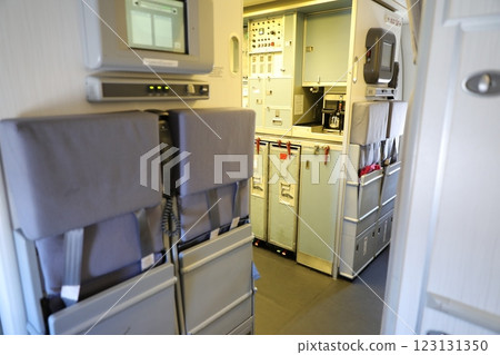 空服員座位 123131350