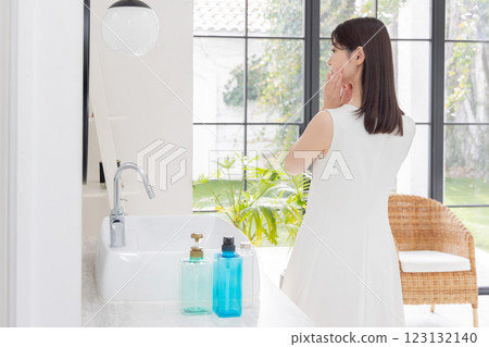 Female beauty beauty image 123132140