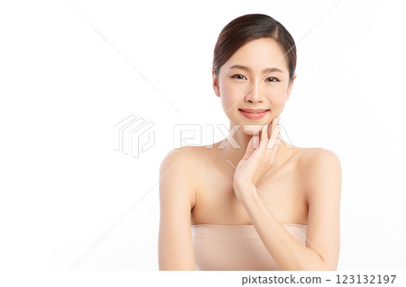 Beautiful young asian woman with clean fresh skin on white background, Face care, Facial treatment, Cosmetology, beauty and spa, Asian women portrait. 123132197