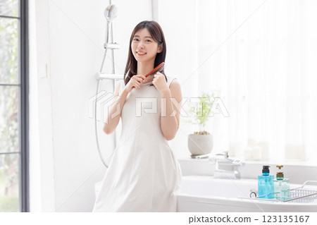 美女,美女,中年婦女,微笑,發套,頭髮 美女,美女,中年婦女,微笑,發套,頭髮 123135167