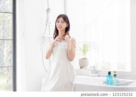 美女,美女,中年婦女,微笑,發套,頭髮 美女,美女,中年婦女,微笑,發套,頭髮 123135232