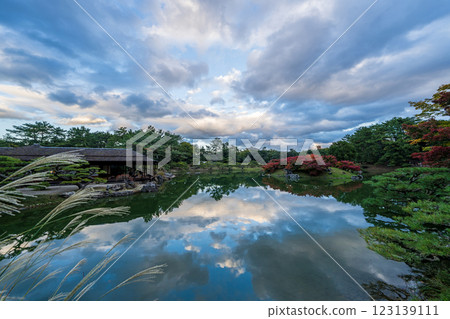 [高松市] 秋季的栗林公園 123139111