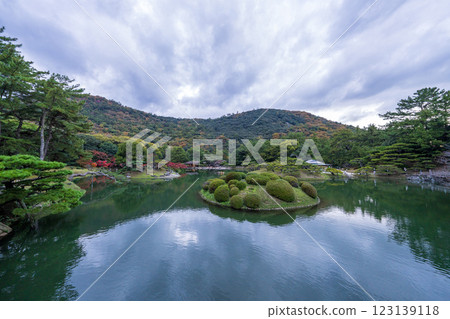 [Takamatsu City] Ritsurin Garden in Autumn 123139118