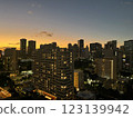 城市和日落 123139942