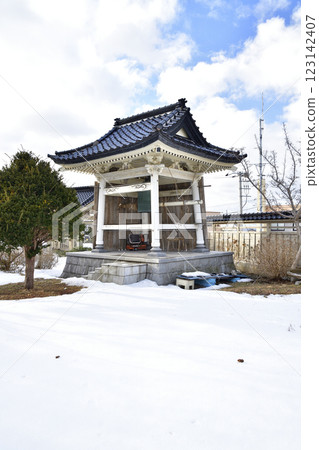 拍攝北海道乙部町清龍山仙德寺院內的冬季風景 123142407