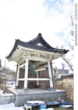拍攝北海道乙部町清龍山仙德寺院內的冬季風景 123142410