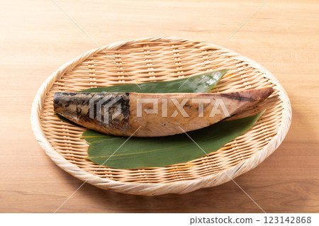 [Kagoshima Prefecture] Grilled dried bonito 123142868