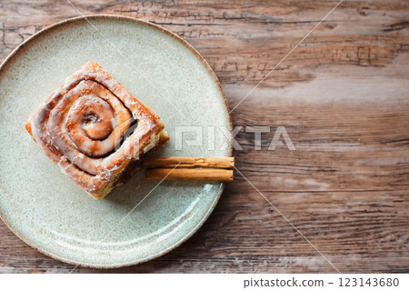Cinnamon rolls on a wooden table 123143680