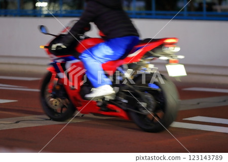 摩托車跑 摩托車跑 123143789