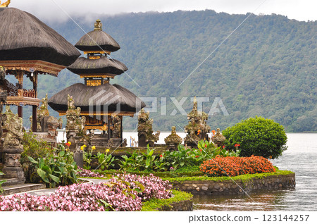 Pura Ulun Danu Beratan temple balinese hindu temple on a Bedugul lake in Bali, Indonesia 123144257