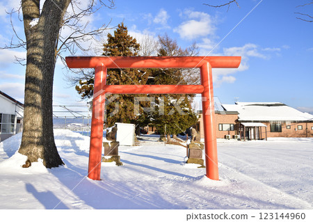 冬季拍攝北海道北斗市千代田稻荷神社境內 123144960
