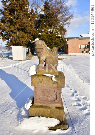 Photographing the grounds of Chiyoda Inari Shrine in Hokuto, Hokkaido in winter Photographing the grounds of Chiyoda Inari Shrine in Hokuto, Hokkaido in winter 123144962