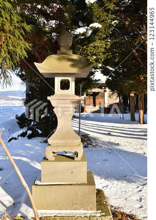 Photographing the grounds of Chiyoda Inari Shrine in Hokuto, Hokkaido in winter Photographing the grounds of Chiyoda Inari Shrine in Hokuto, Hokkaido in winter 123144965