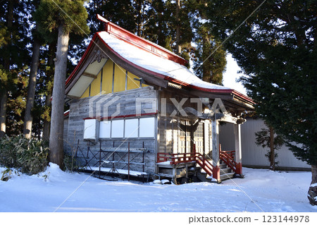 冬季拍攝北海道北斗市千代田稻荷神社境內 冬季拍攝北海道北斗市千代田稻荷神社境內 123144978