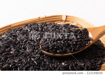 [Kagoshima Prefecture] Kirishima black rice (glutinous brown rice) 123148030