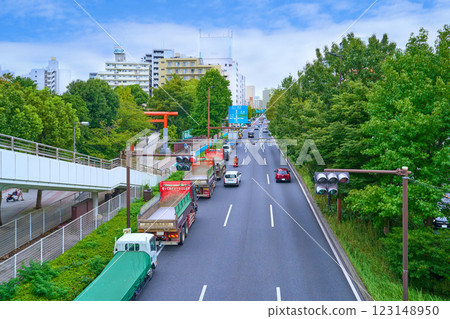 View of the north side from near Kawasaki Hello Bridge in Kawasaki Ward, Kawasaki City, Kanagawa Prefecture (Daiichi Keihin, the large torii gate of Inage Shrine, the uphill lane, etc.) 123148950