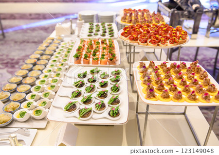 buffet  for  break 123149048