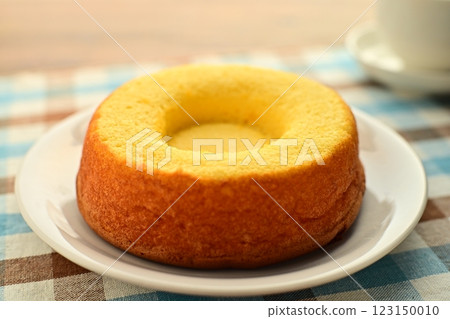 Soft egg chiffon cake 123150010